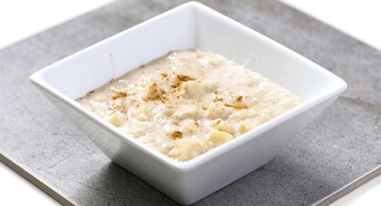 طرز تهیه جو دو سر پرک با سیب و دارچین